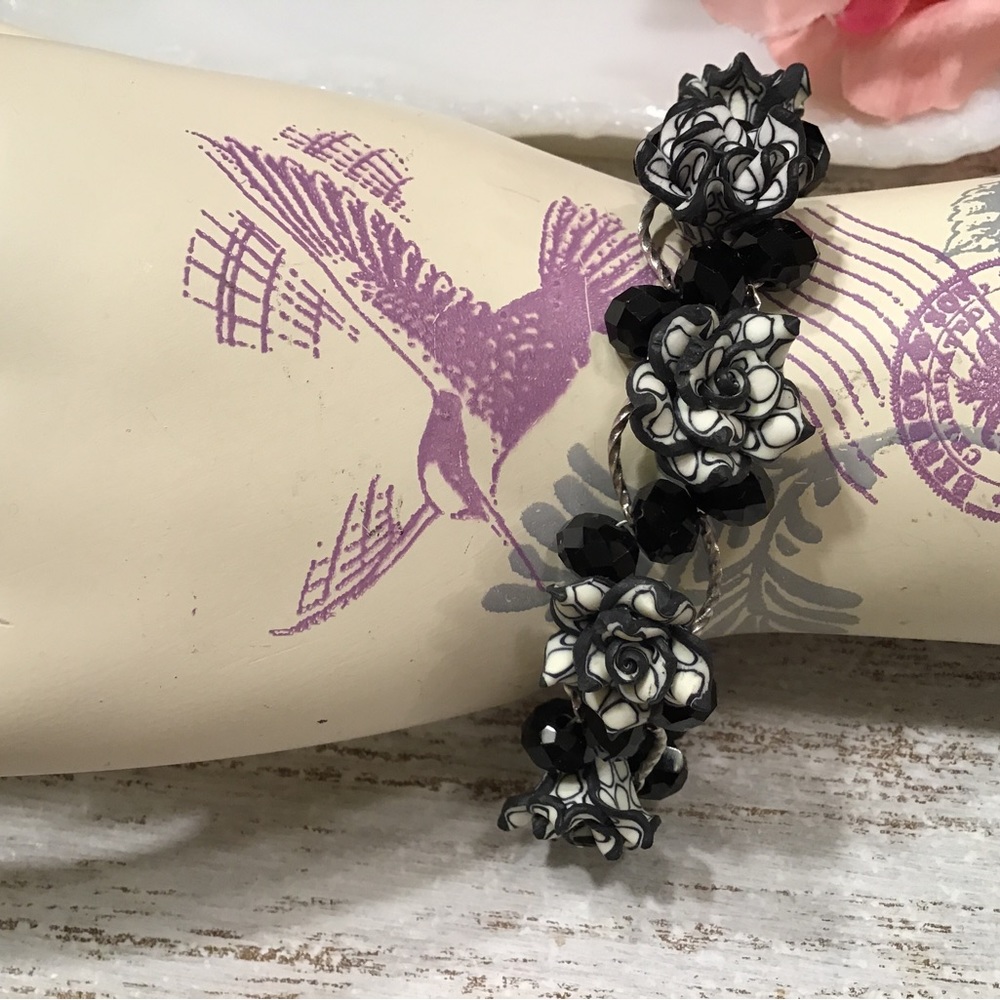Black Roses Bracelet - Picture 2 of 5